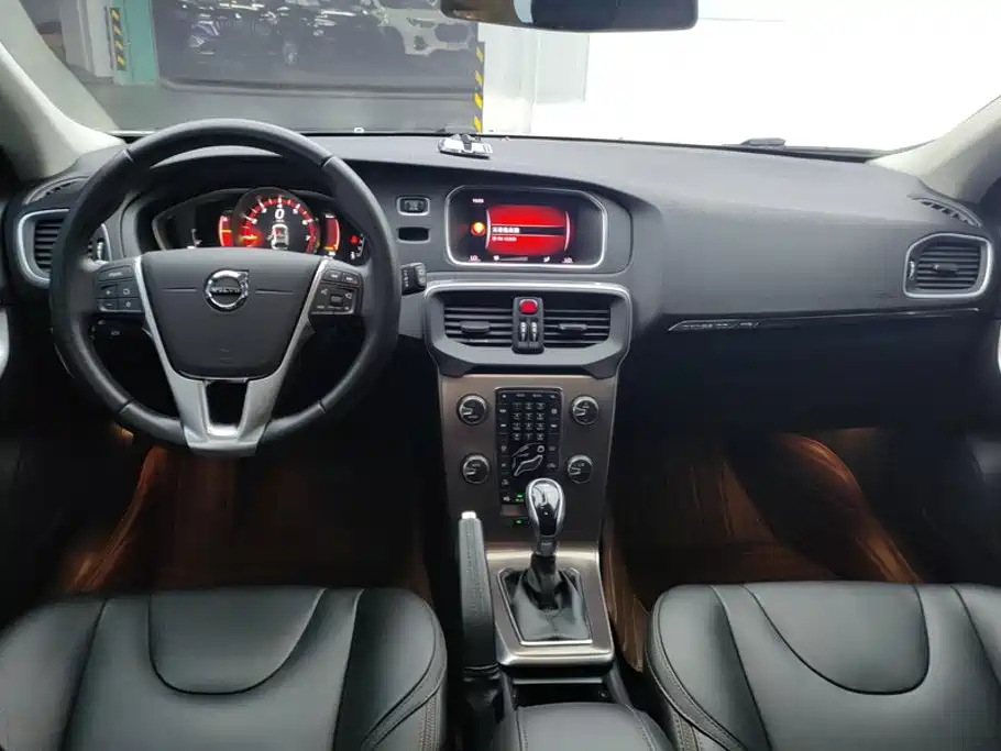 Volvo V40 — миниатюра 12