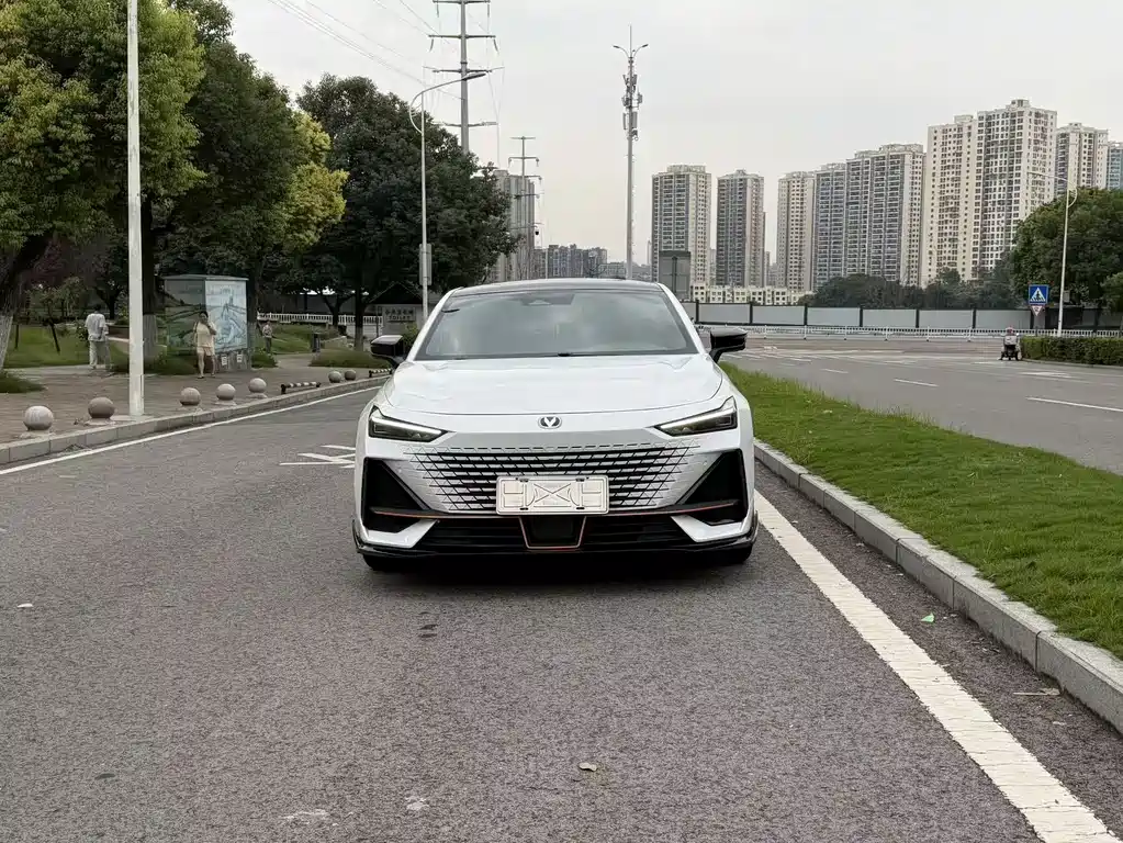 Changan UNI-V — миниатюра 2