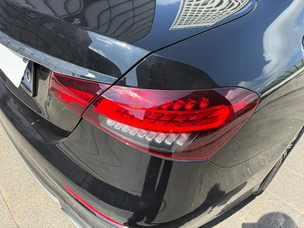 Mercedes-Benz E-Class — миниатюра 40
