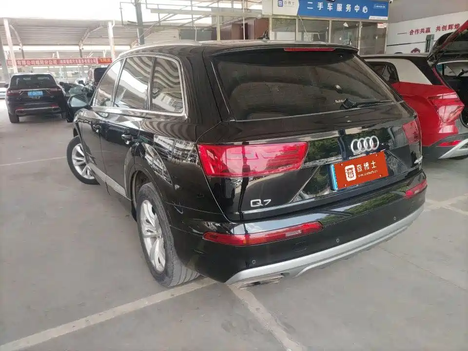 Audi Q7 — миниатюра 7