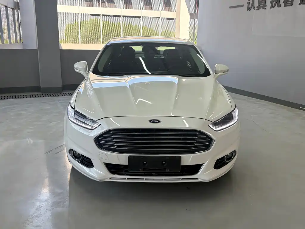 Ford Mondeo 2013 2.0L GTDi200 Fashion