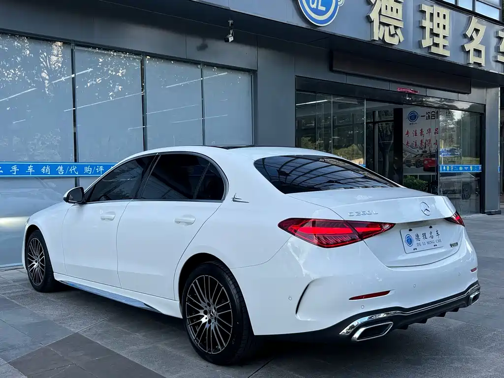 Mercedes-Benz C-Class — миниатюра 14