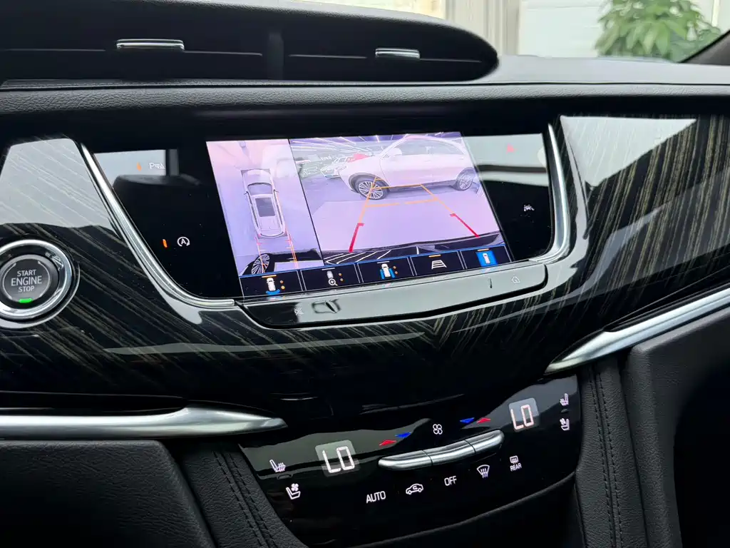 Cadillac XT6 — миниатюра 7