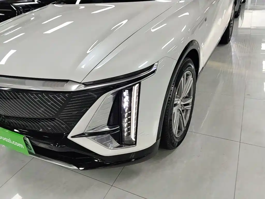 Cadillac Lyriq — миниатюра 24