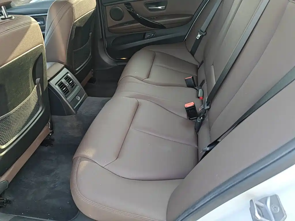 BMW 3 Series — миниатюра 17