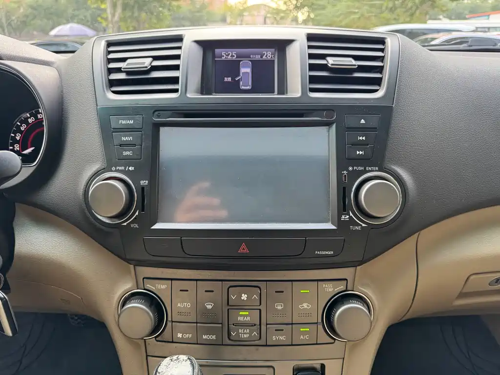Toyota Highlander — миниатюра 9