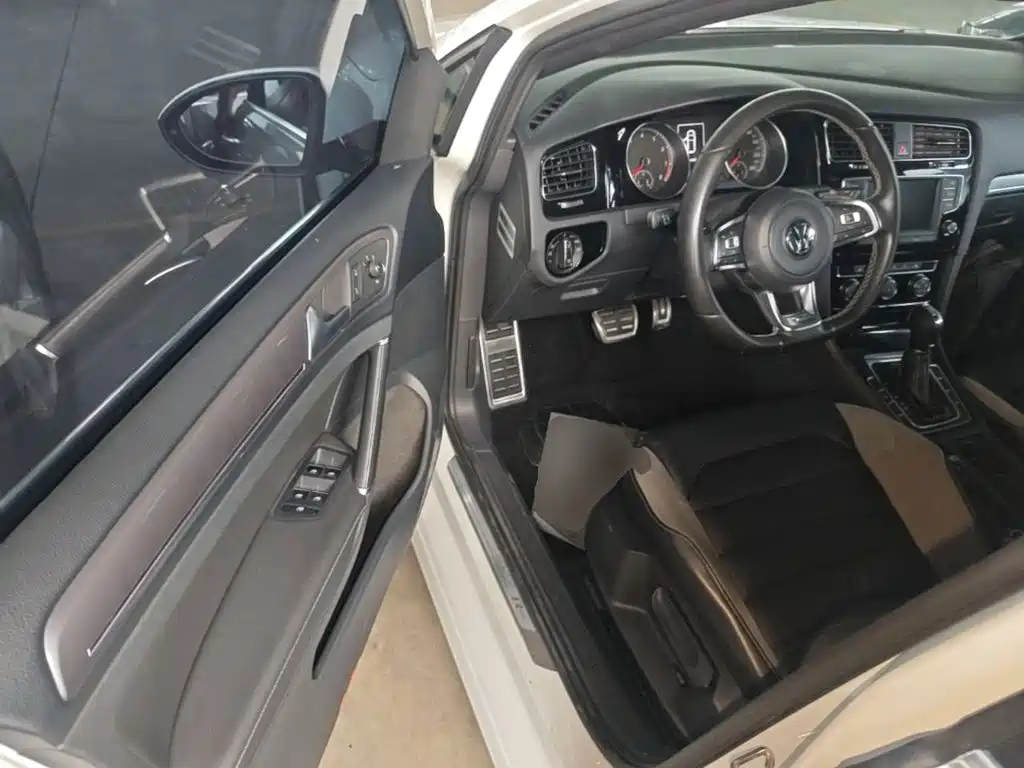 Volkswagen Golf — миниатюра 16