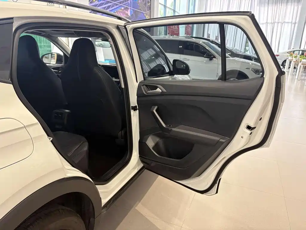 Volkswagen Tharu — миниатюра 8