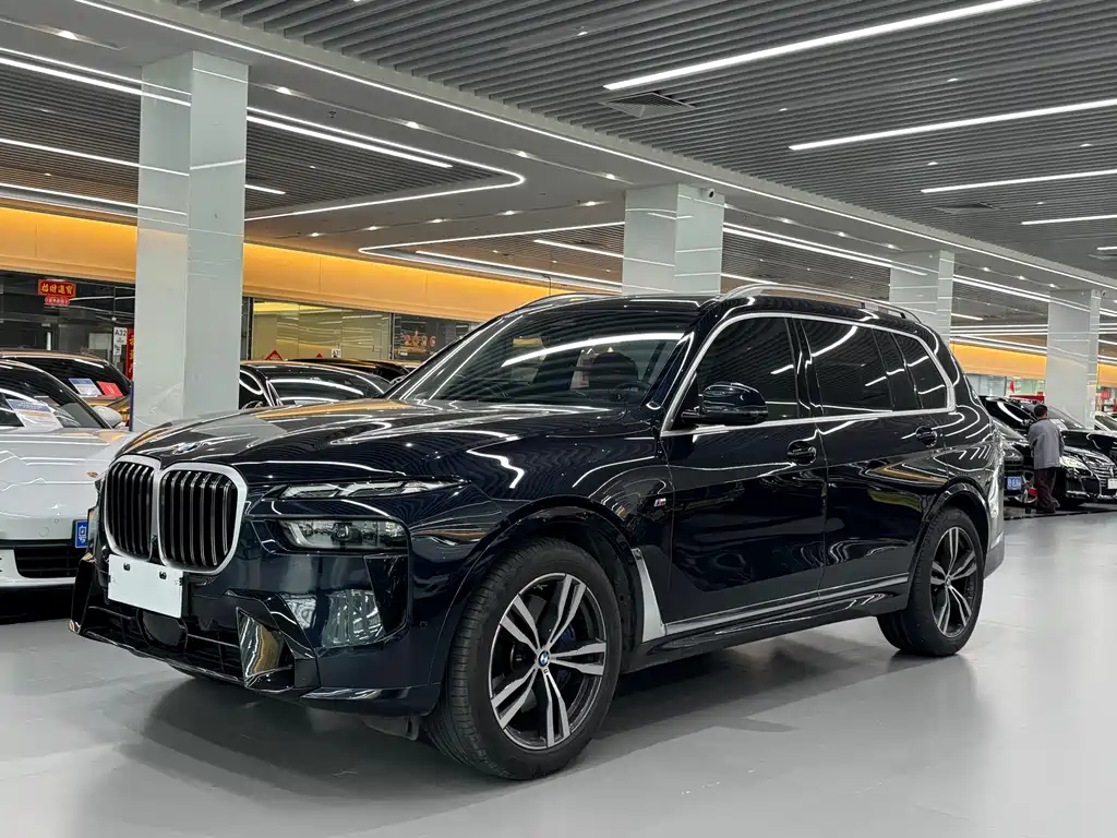 BMW X7 2023