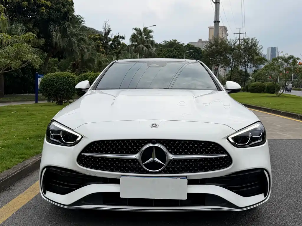 Mercedes-Benz C-Class — миниатюра 2
