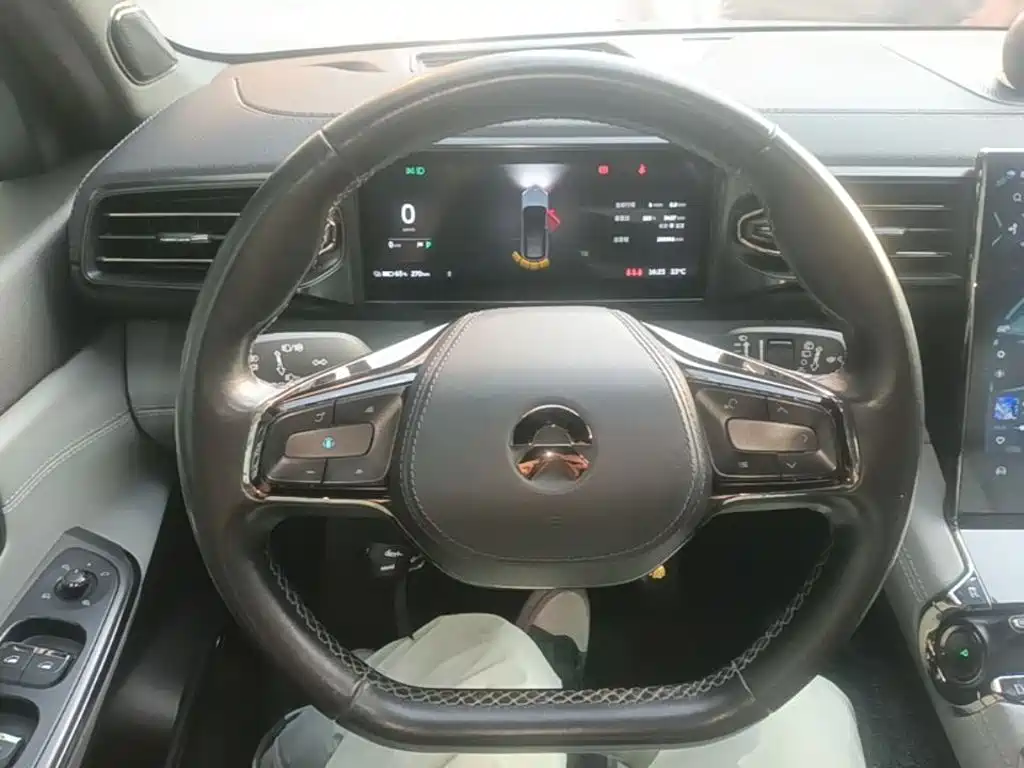 NIO ES8 — миниатюра 11