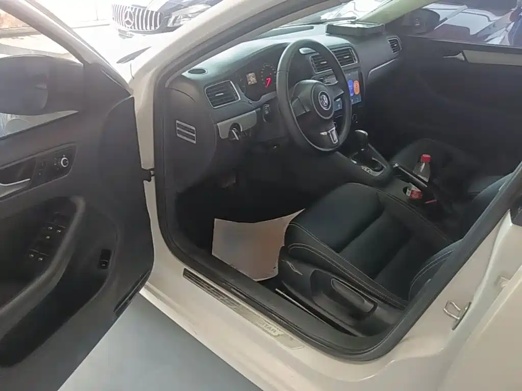 Volkswagen Sagitar — миниатюра 16