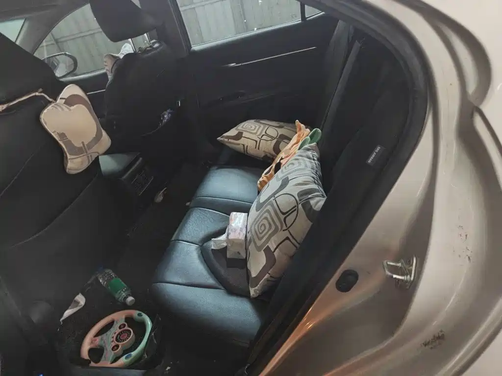 Toyota Camry — миниатюра 13
