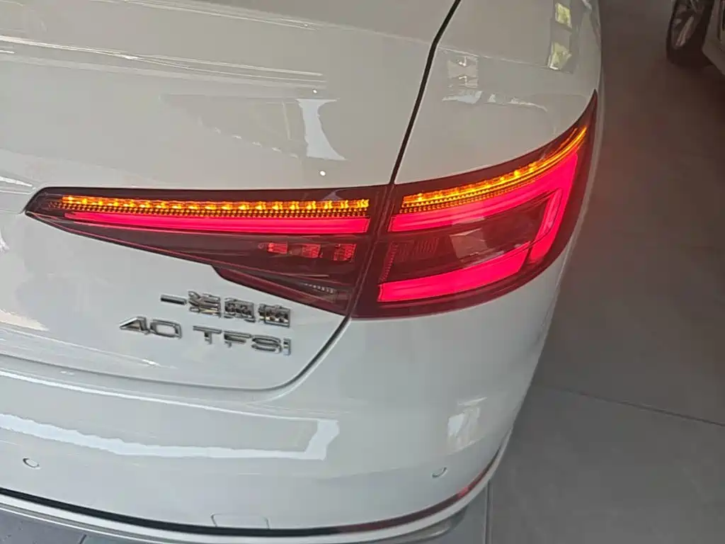 Audi A4L — миниатюра 8
