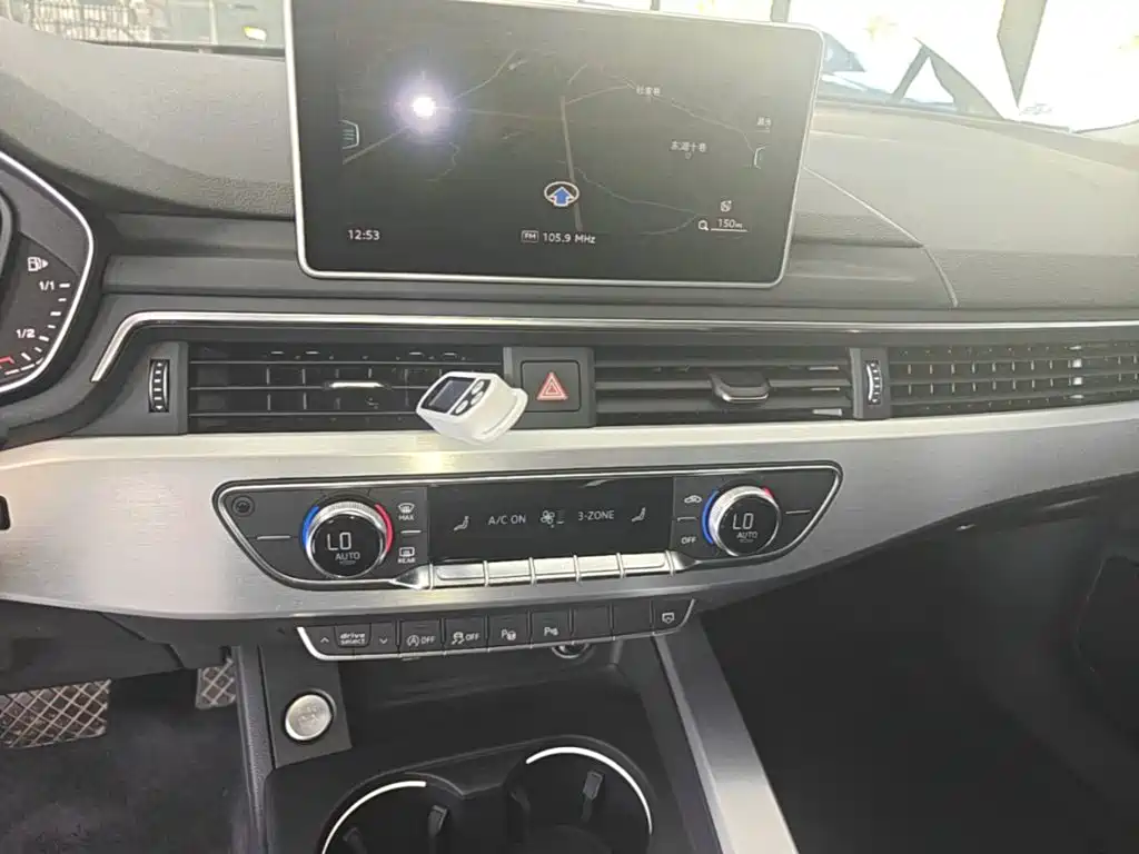 Audi A4L — миниатюра 13