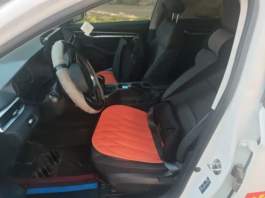 Geely Emgrand — миниатюра 8