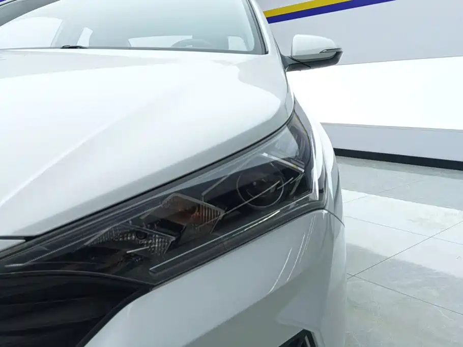 Hyundai Verna — миниатюра 5