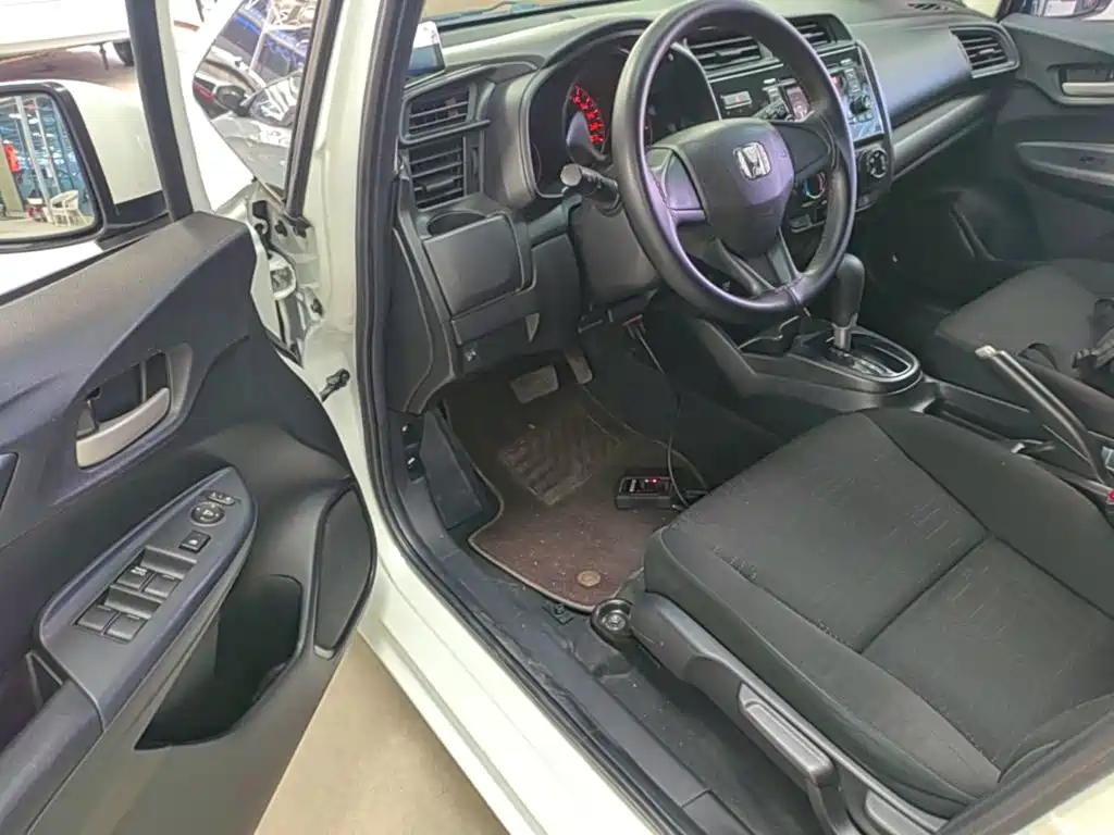 Honda Fit — миниатюра 16