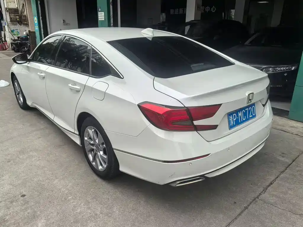 Honda Accord — миниатюра 4