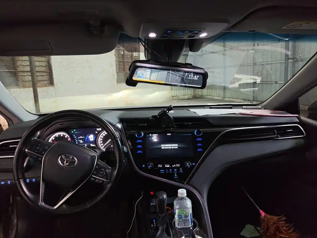 Toyota Camry — миниатюра 14