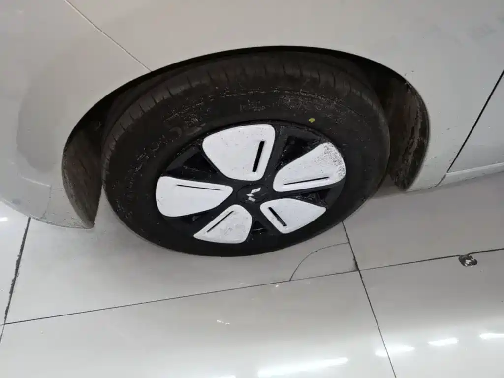 Wuling MINIEV — миниатюра 23