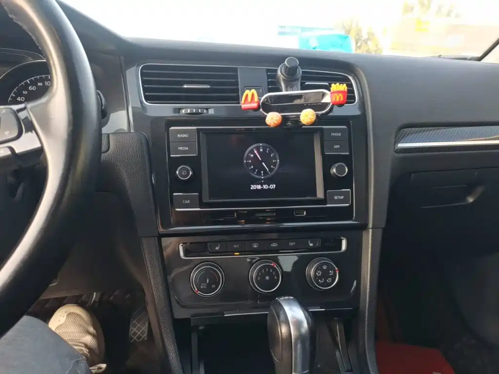 Volkswagen Golf — миниатюра 13