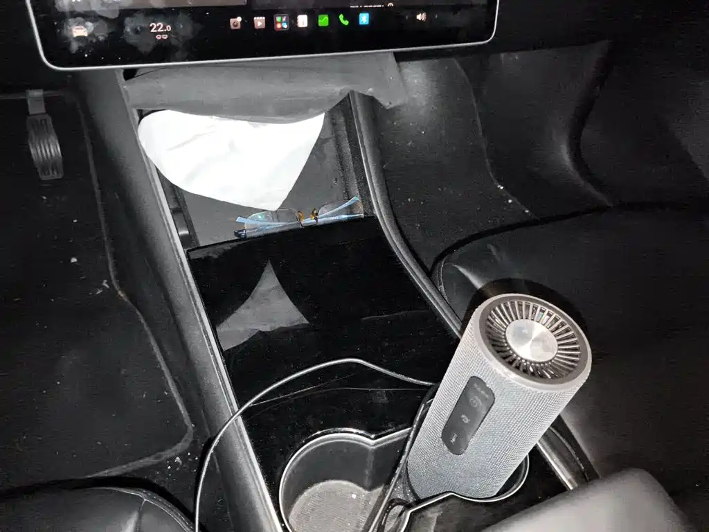 Tesla Model 3 — миниатюра 10