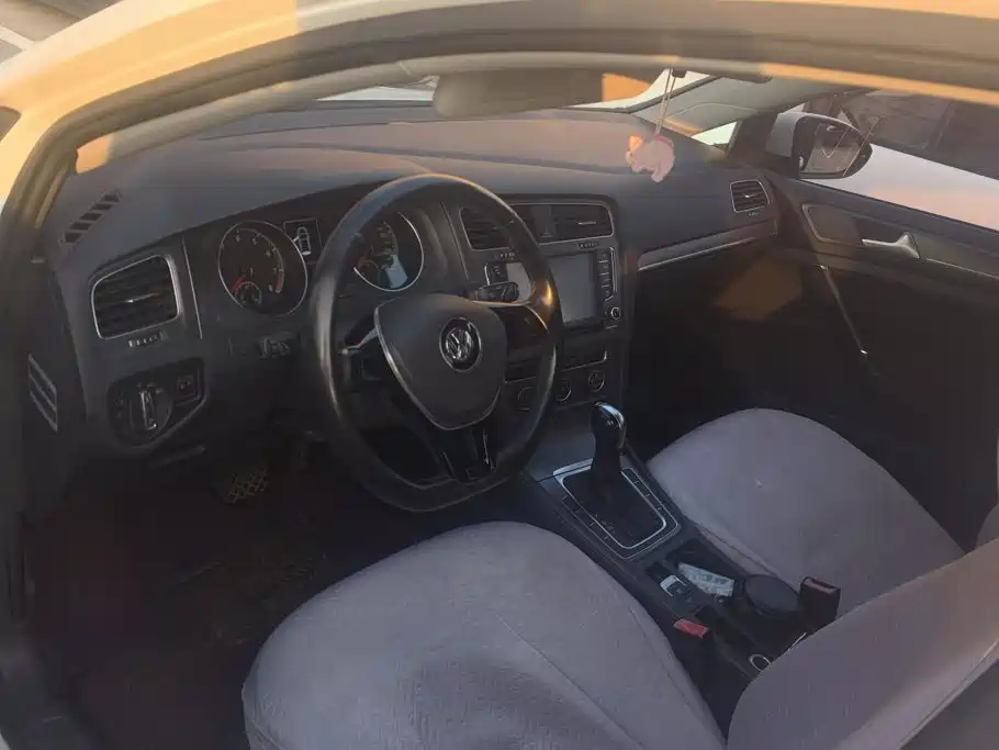 Volkswagen Golf — миниатюра 12