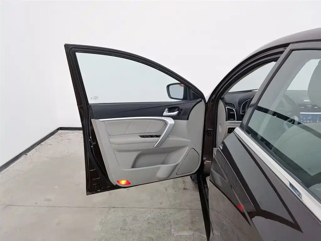 GEELY AUTOMOBILE EMGRAND