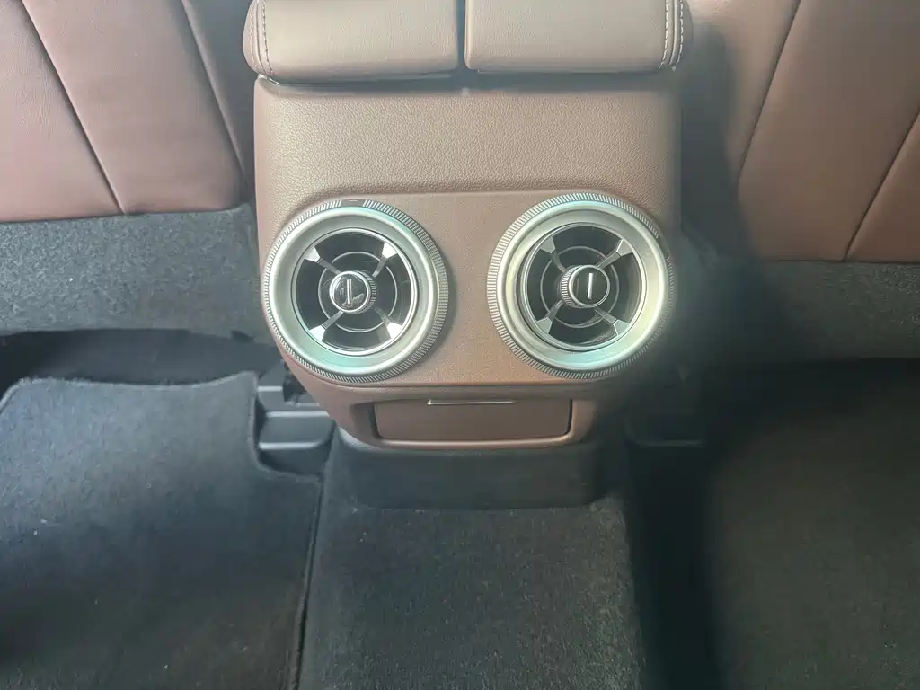 WEI PAI WEI BRAND VV7