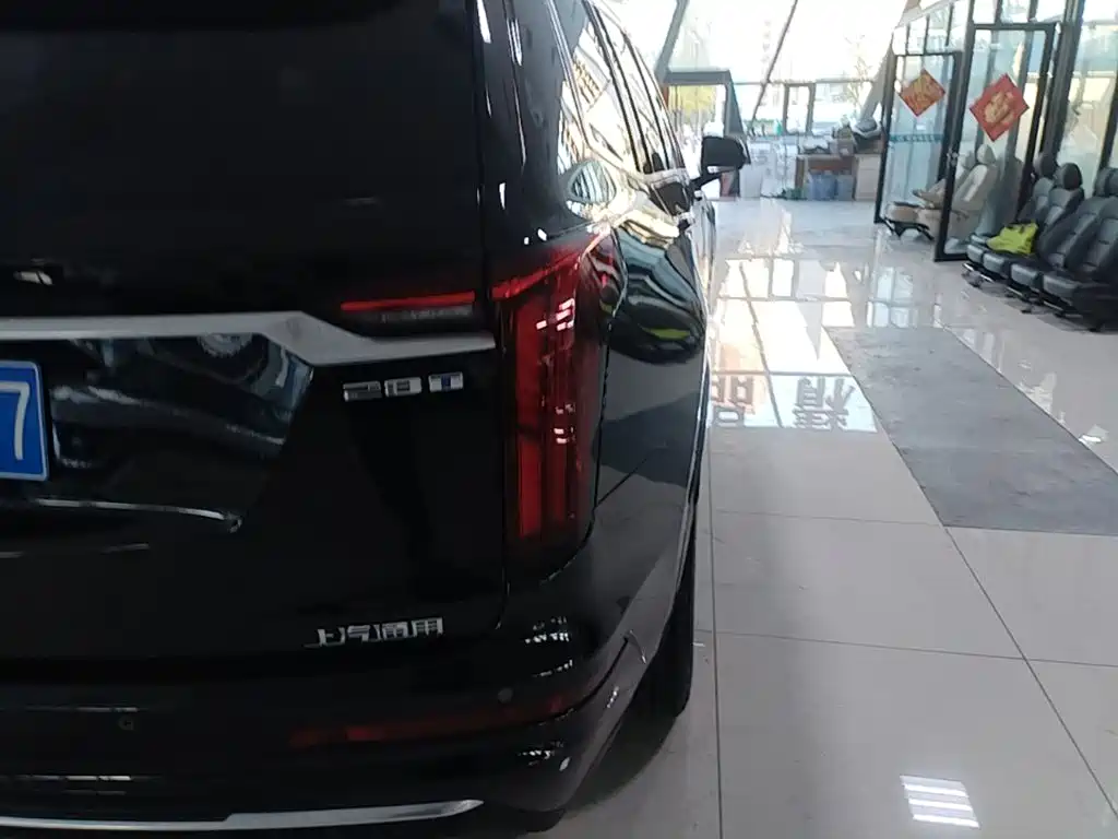Cadillac XT6 — миниатюра 8