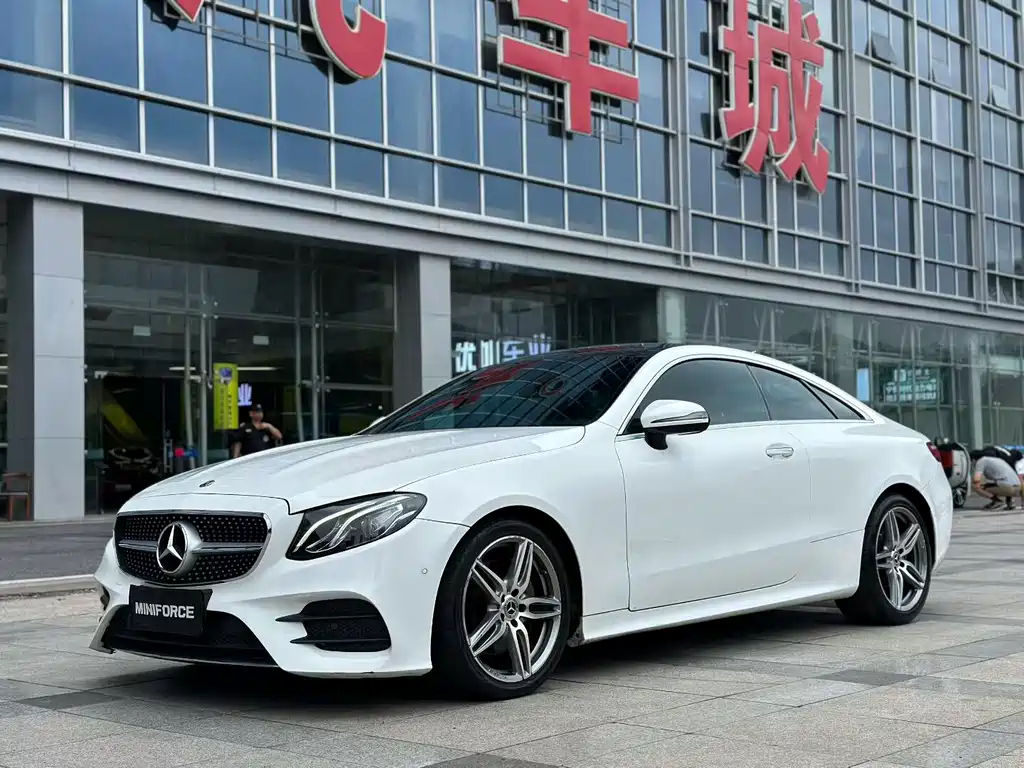 MERCEDES-BENZ E CLASS