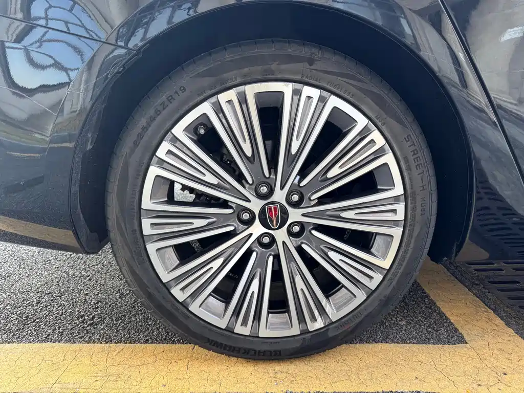 Hongqi Hongqi H5 — миниатюра 36
