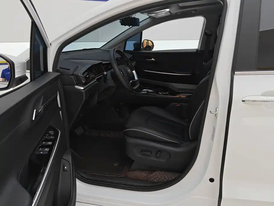 Hyundai Custo — миниатюра 9