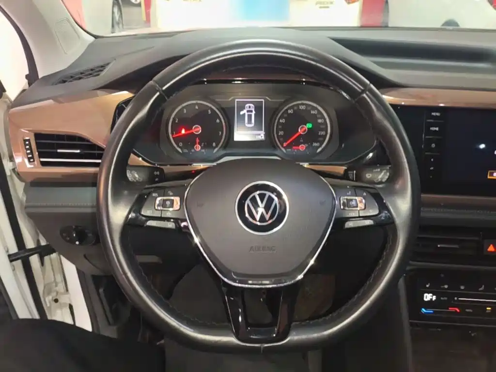 Volkswagen Tharu — миниатюра 11