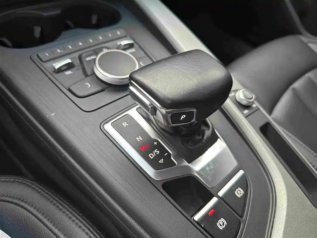 Audi A4L — миниатюра 13