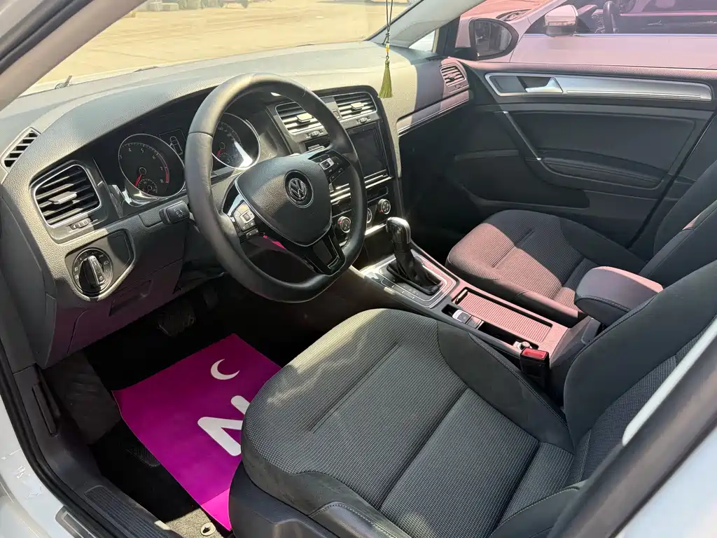 Volkswagen Golf — миниатюра 6