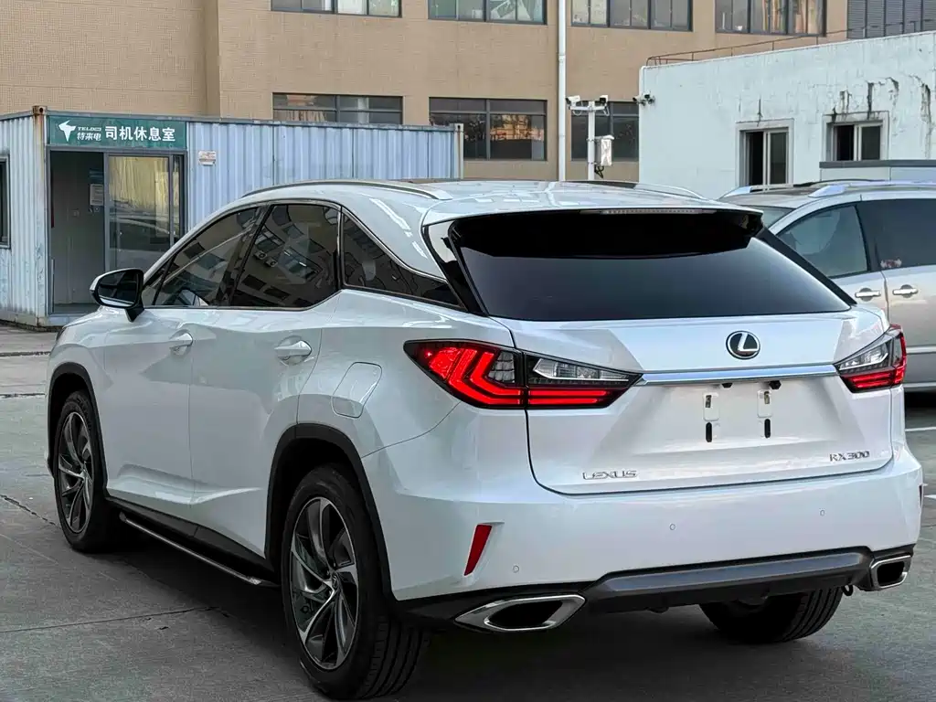Lexus RX — миниатюра 9