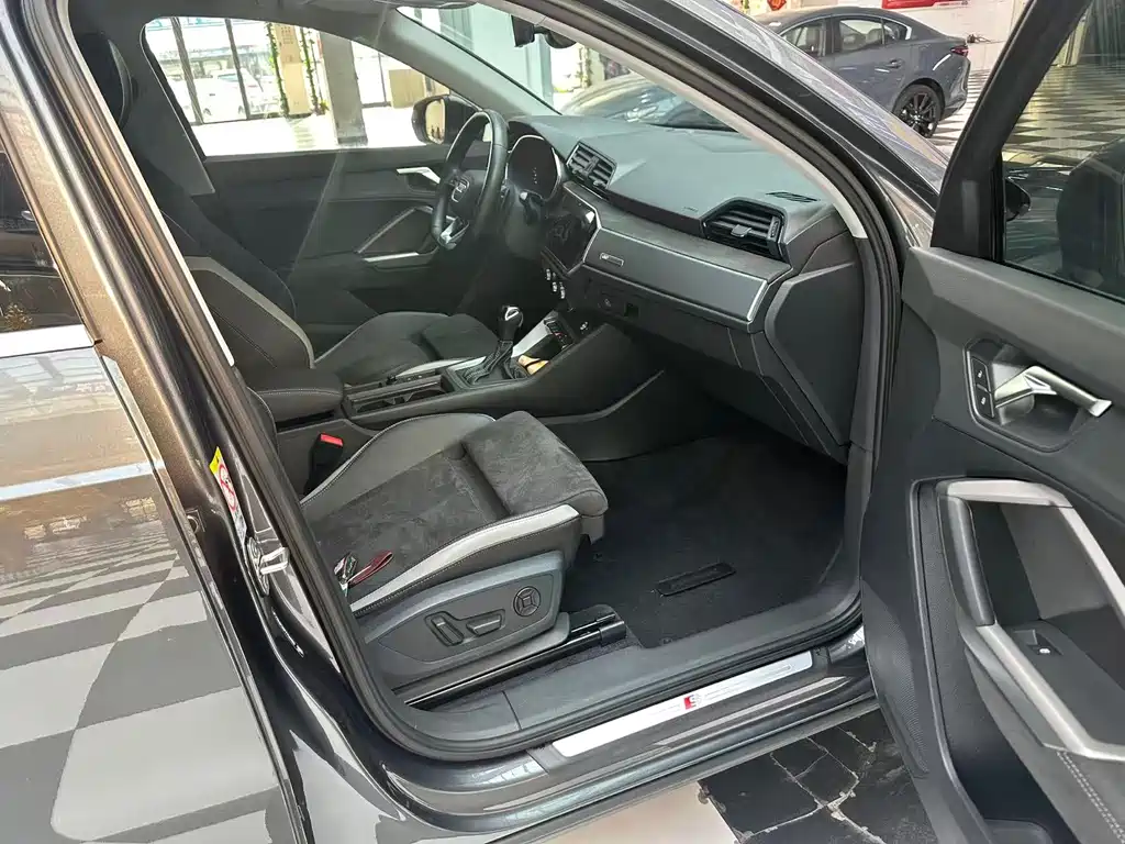 Audi Q3 — миниатюра 20