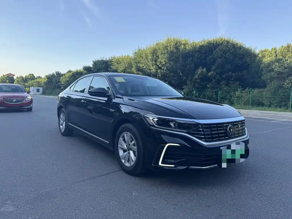 Volkswagen Passat 2025 430PHEV