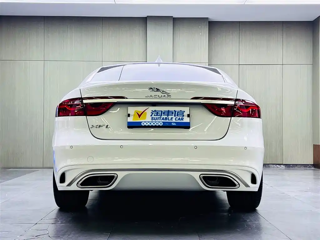 Jaguar XFL 2024 2.0T P250 Premium Luxury