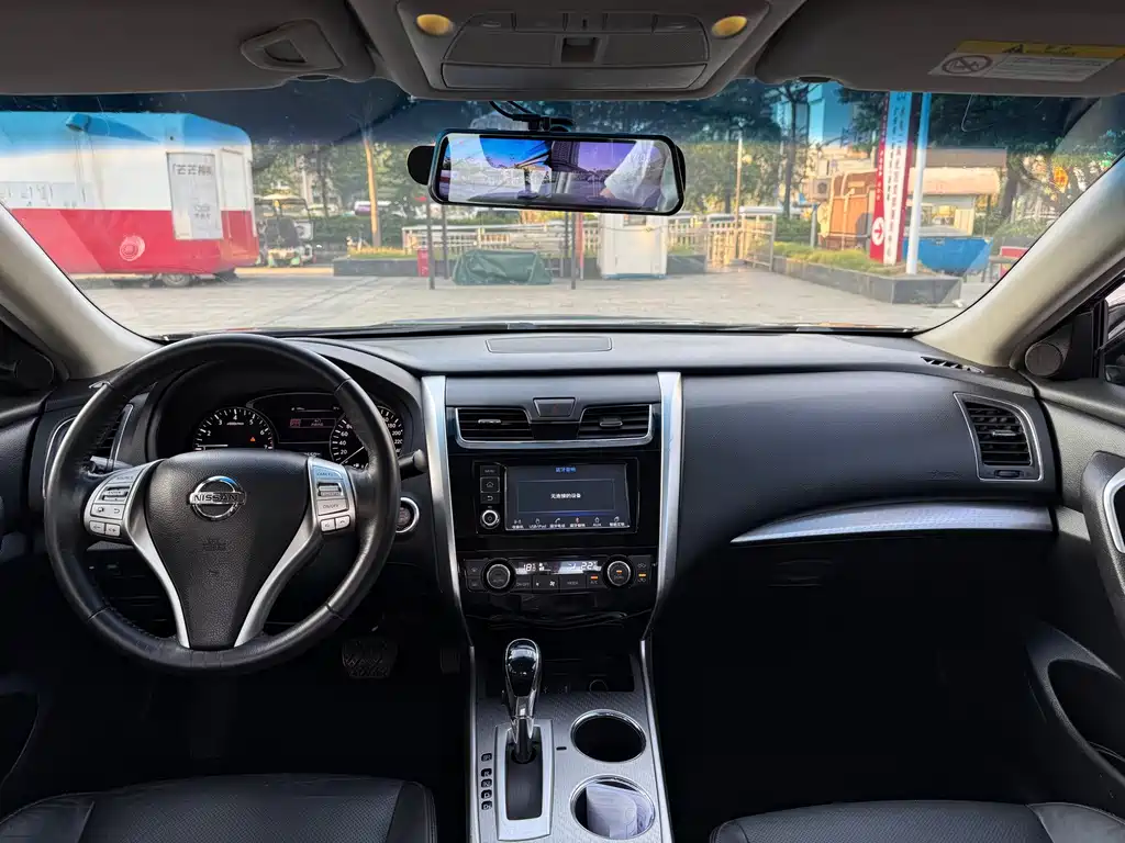 Nissan Teana — миниатюра 8