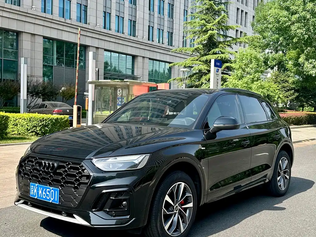 Купить Audi Q5L