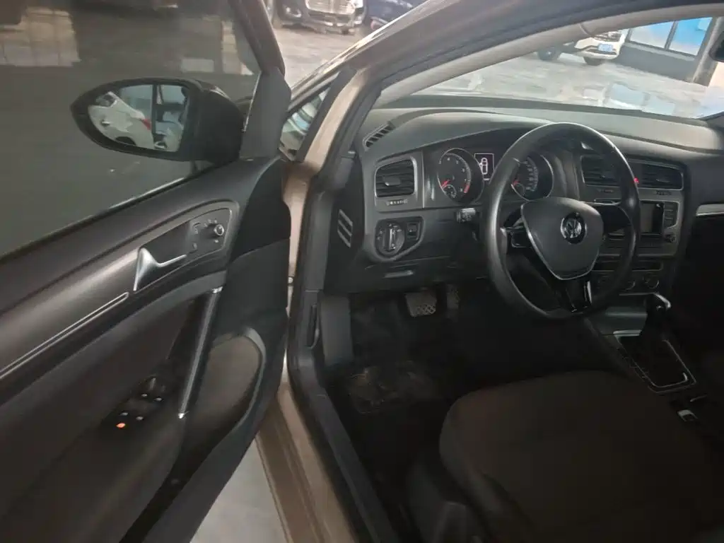 Volkswagen Golf — миниатюра 16