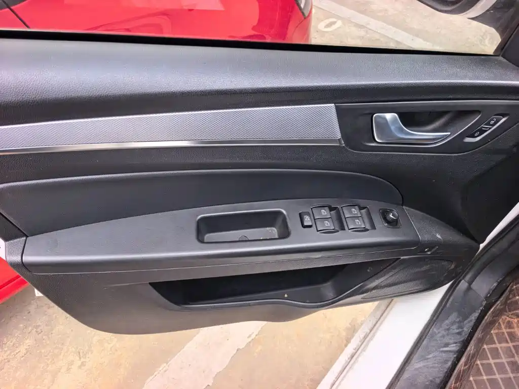 Bestune B30 — миниатюра 6