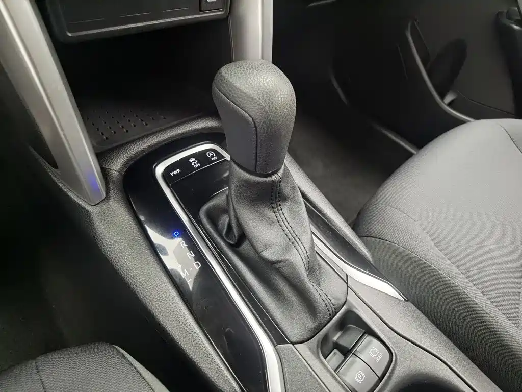 Toyota Corolla Cross — миниатюра 13
