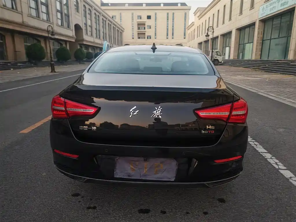 Hongqi Hongqi H5 — миниатюра 15