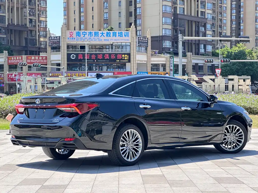 Toyota Avalon — миниатюра 5