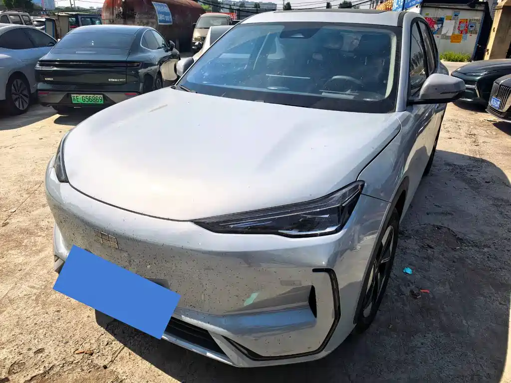 Geely Galaxy E5