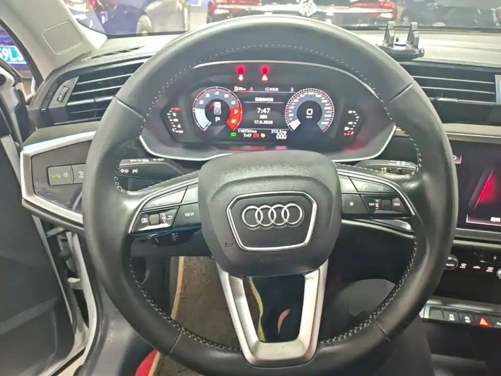 Audi Q3 — миниатюра 11